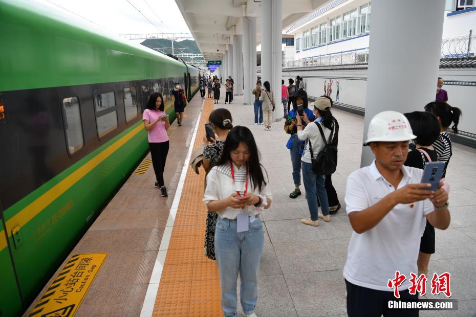 雲南省の大理市と保山市を結ぶ鉄道区間が間もなく開通へ