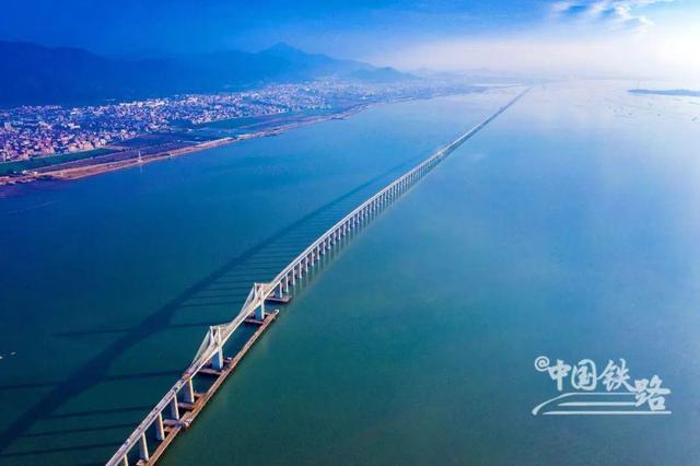 中国初の海上高速鉄道、橋梁主体プロジェクト全線が完成