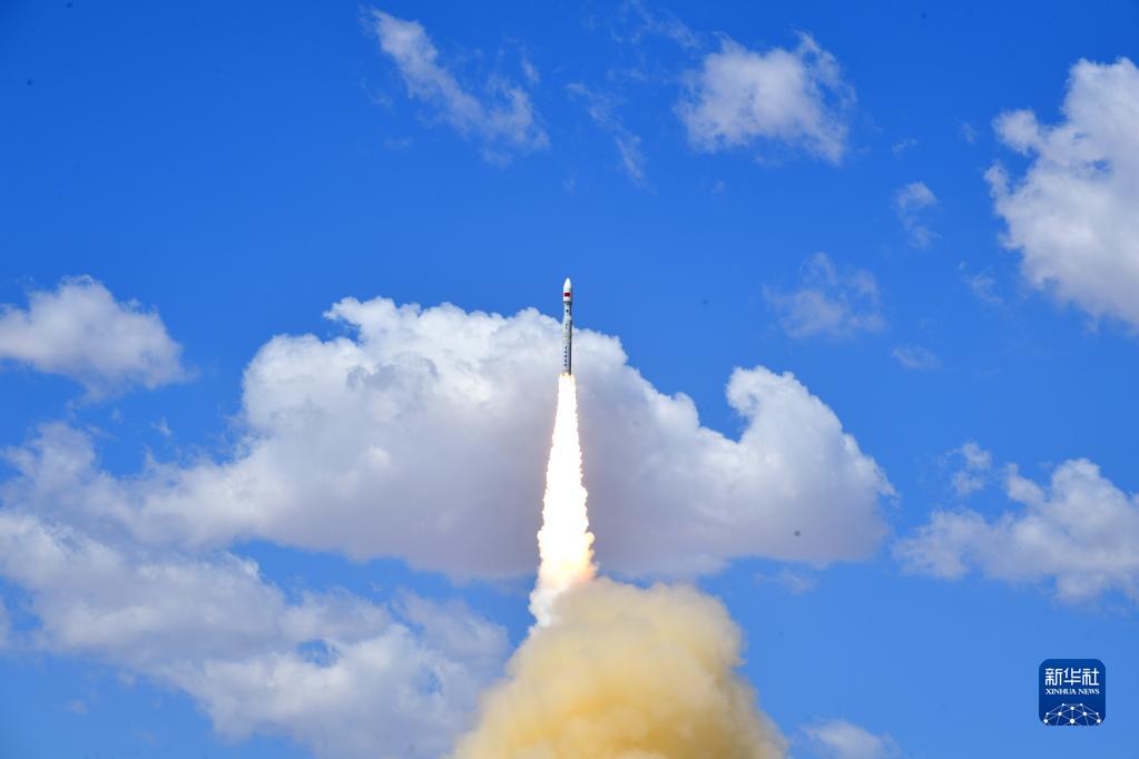 中国の積載量が最大の固体燃料ロケット「力箭1号」が打ち上げに成功