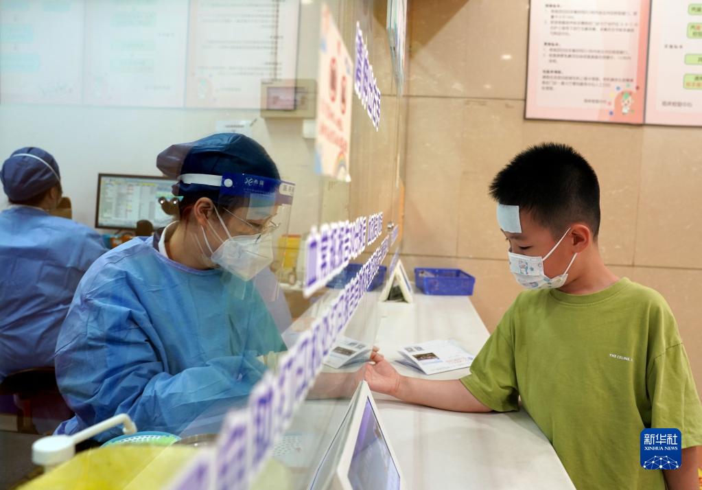小児専門病院が夜間外来を開設　上海
