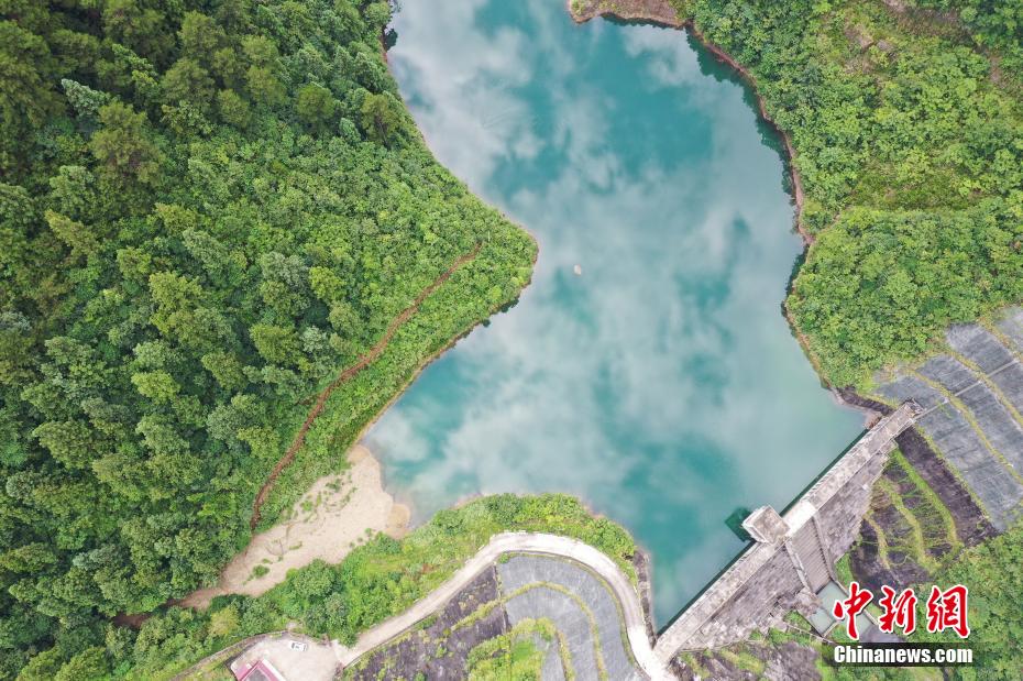 美しい南岑ダムを上空から俯瞰　貴州省剣河