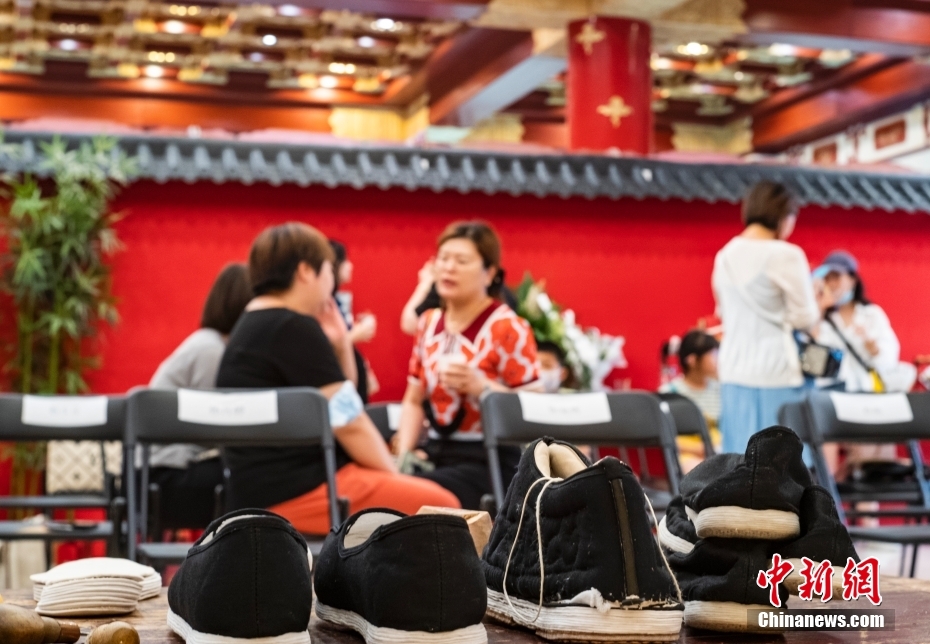 中国の老舗布靴ブランド「内聯昇」のカフェオープン　北京市