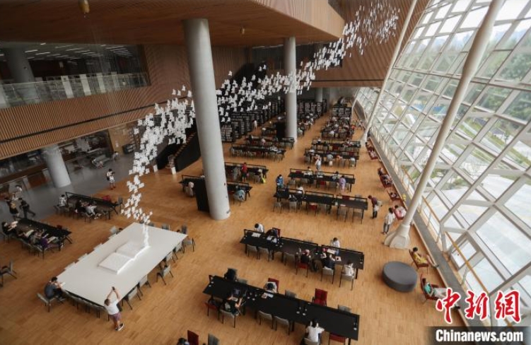 中国で建築面積が最大の上海図書館・東館で実地試験