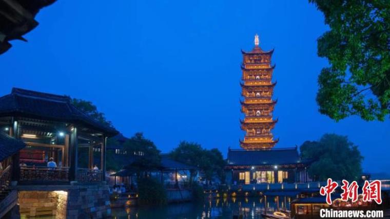 「ナイトタイムエコノミー」活性化で観光客の「滞在時間増」　浙江省烏鎮