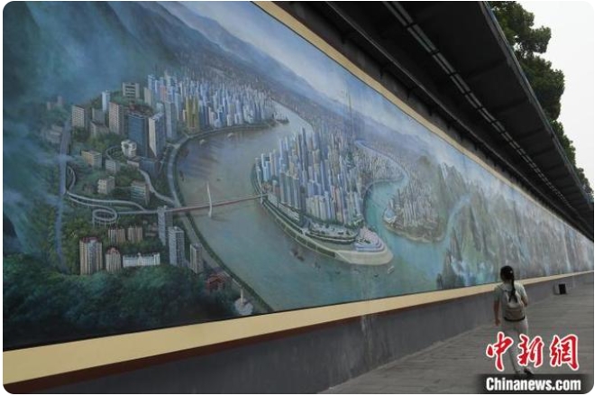 橋を「キャンバス」にして描いた巨大立体壁画が登場　重慶