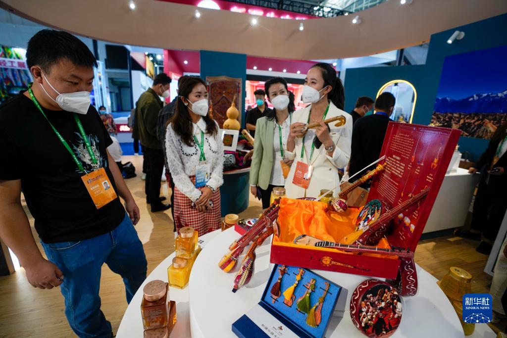 中国・ユーラシア博覧会で注目集めた新疆の物産　新疆