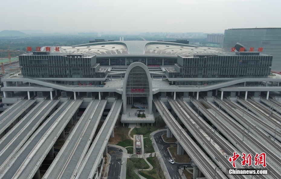 上空から撮影した杭州西駅（9月22日、ドローンによる撮影・王剛）。