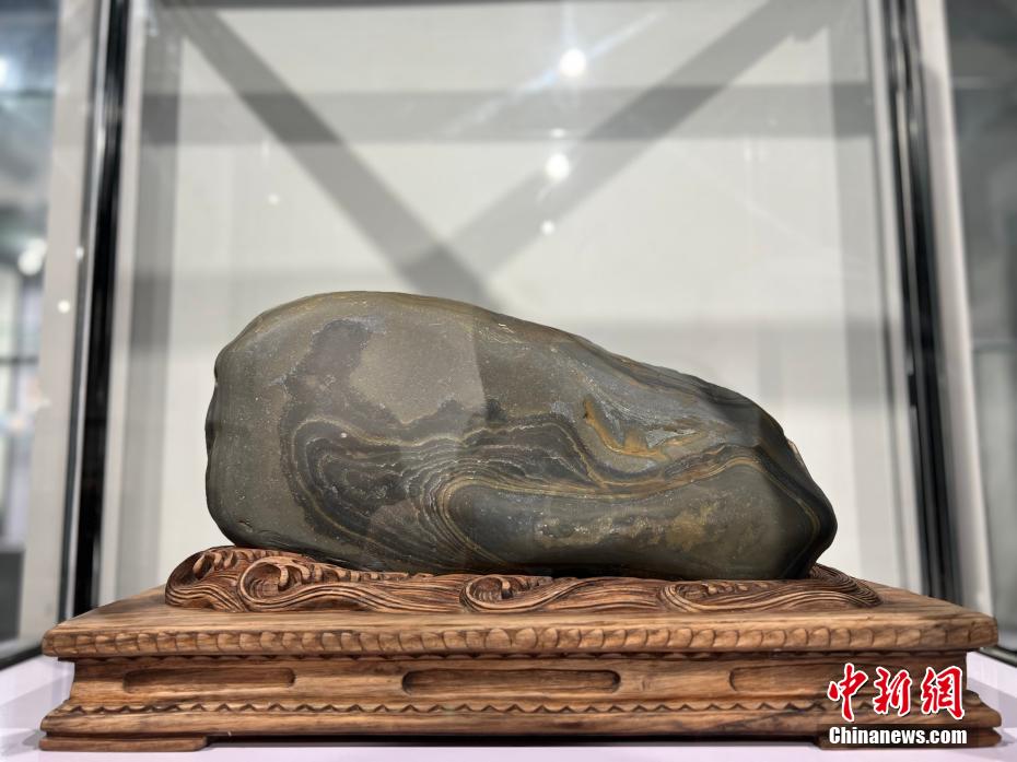 大自然が作り上げた黄河の奇石　「黄河母親像」のような石も　甘粛省蘭州