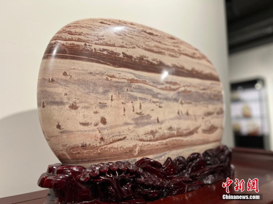 大自然が作り上げた黄河の奇石　「黄河母親像」のような石も　甘粛省蘭州