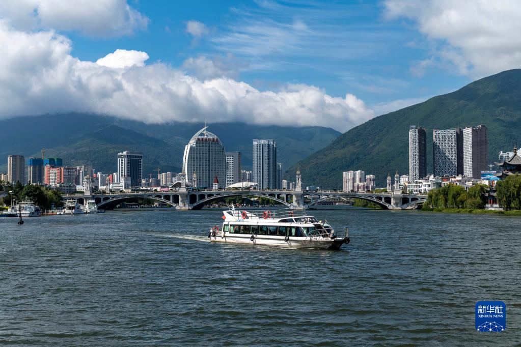 まるで絵のような蒼山洱海の絶景　雲南省