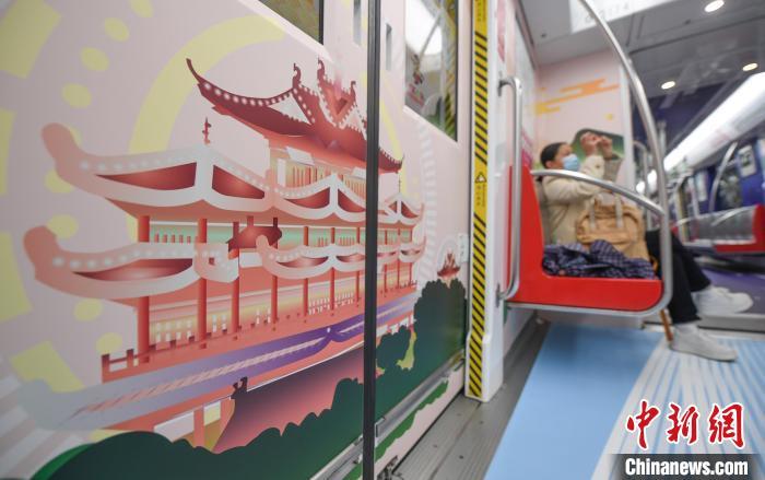 アニフェス開催控え、地下鉄に特別車両が登場！ 杭州