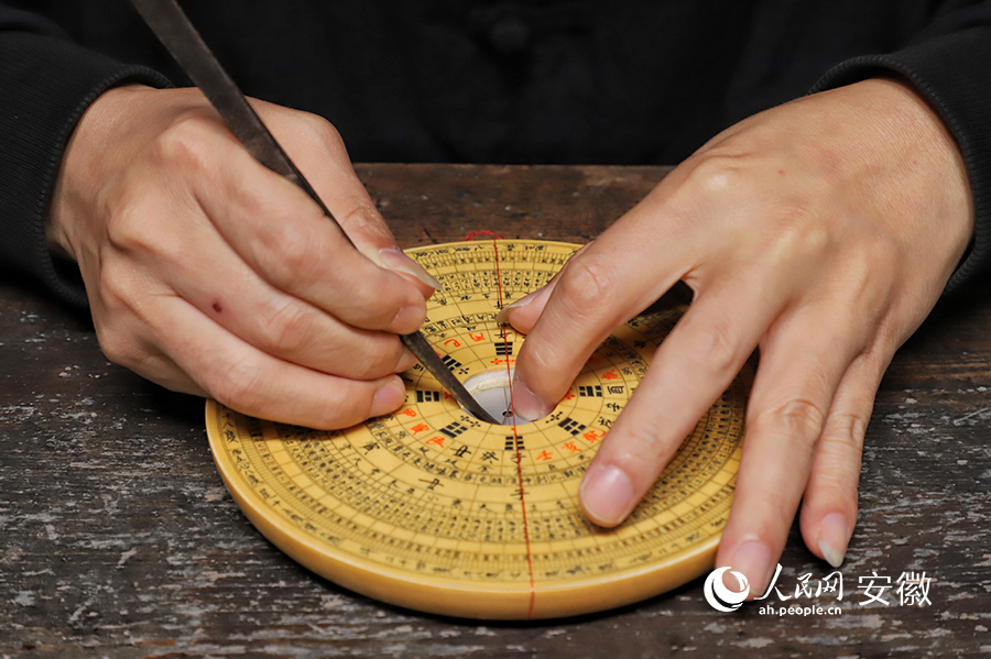 安徽省黄山市で代々受け継がれる「羅針盤」製作技術