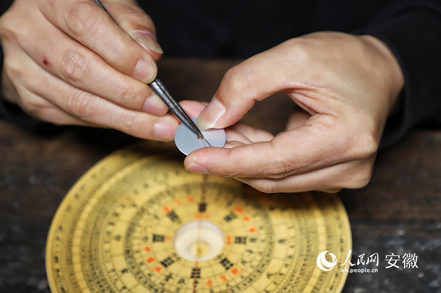 安徽省黄山市で代々受け継がれる「羅針盤」製作技術