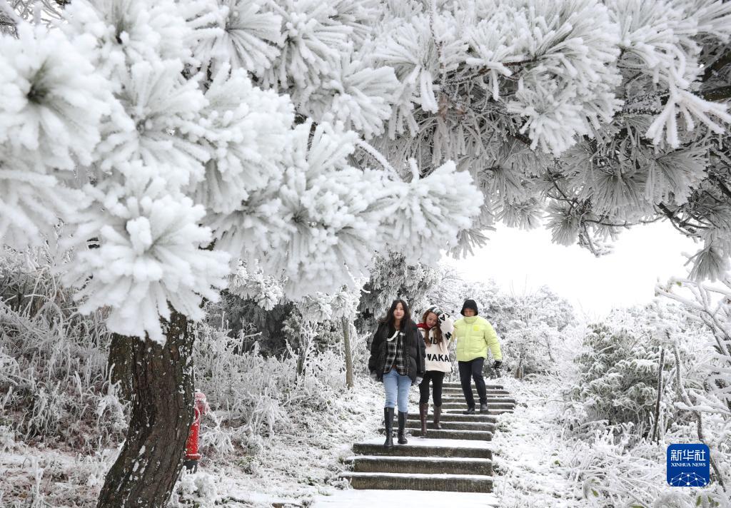 降雪後の南岳衡山　湖南省