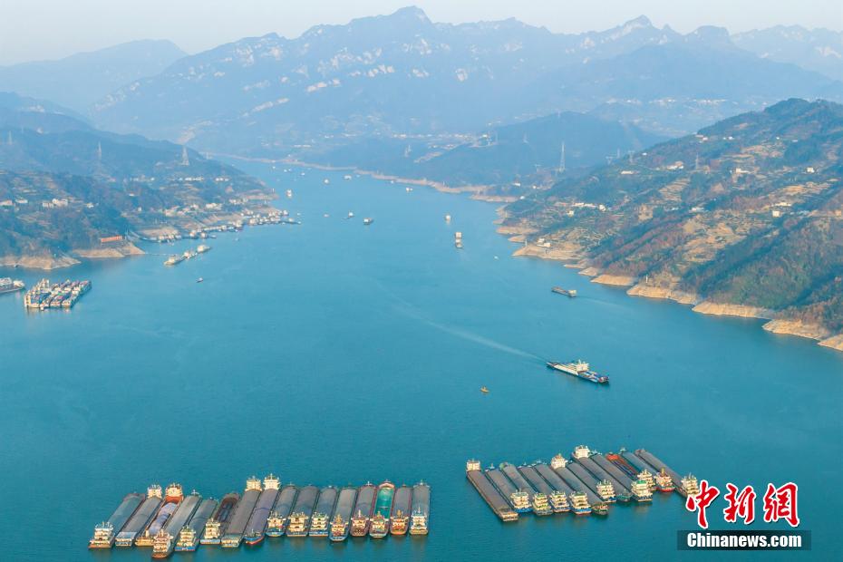 長江三峡の水運、秩序よく頻繁に往来　湖北省