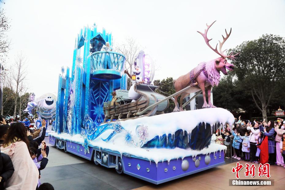 人気を集める上海ディズニーの「ウィンター・マジック・パレード」