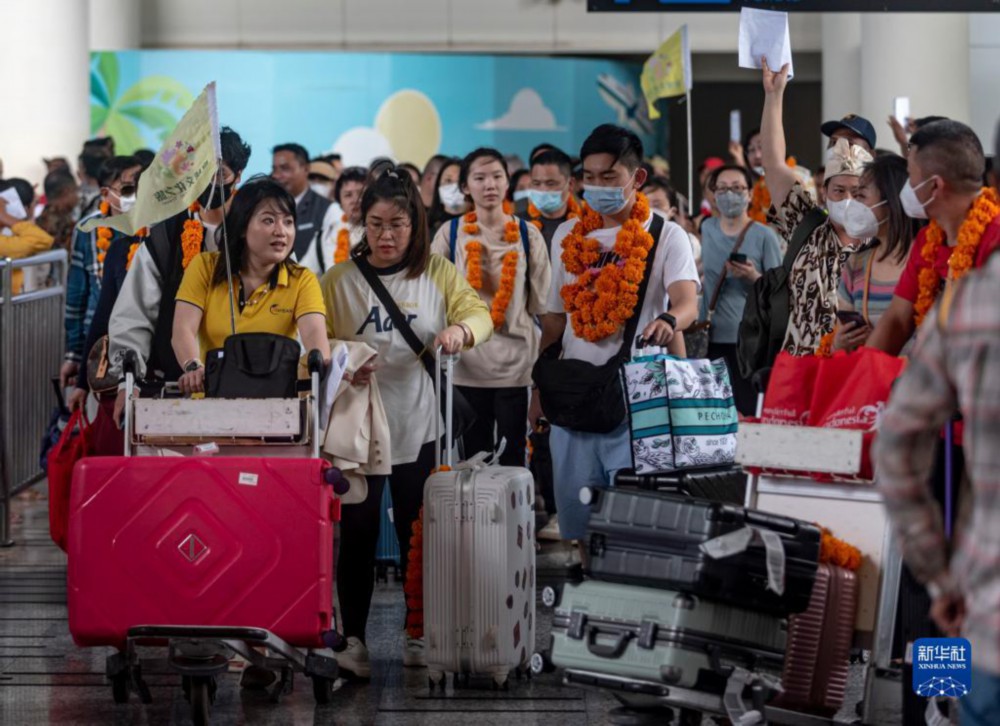 インドネシアのバリ島、今年初の中国人観光客チャーター機の歓迎式典を開催