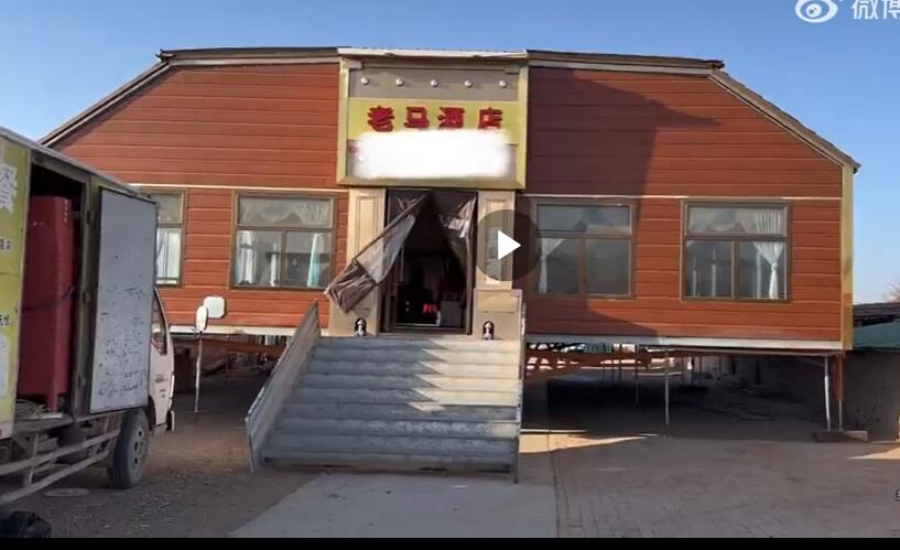 「移動レストラン」で行われる村の結婚披露宴　内蒙古赤峰