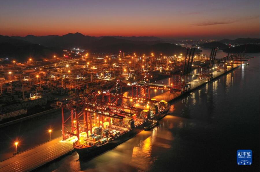 寧波舟山港をたずねて　年間貨物処理能力は14年連続で世界一