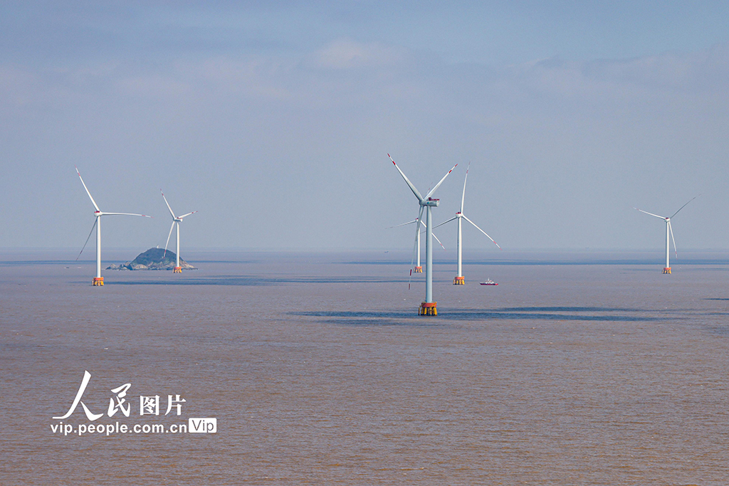 上海東海大橋洋上風力発電所の美しい風景