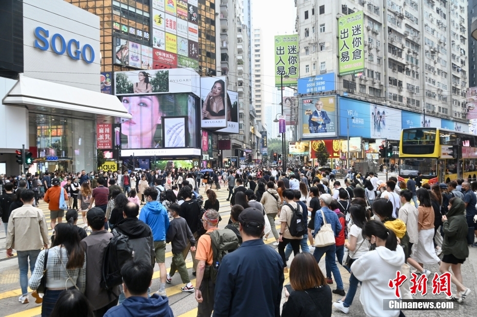 香港特区への大陸部観光客数が「正常な往来」再開後、初の1日10万人超え