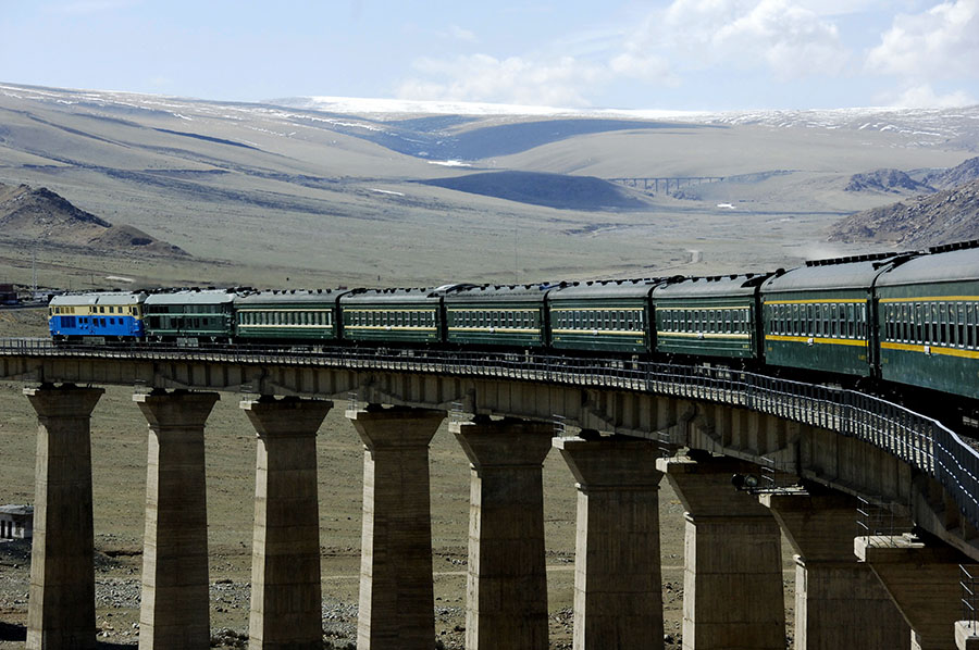 南疆鉄道