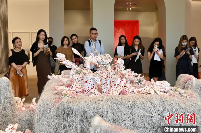 草間彌生と塩田千春の作品40点以上が無料公開　香港特区