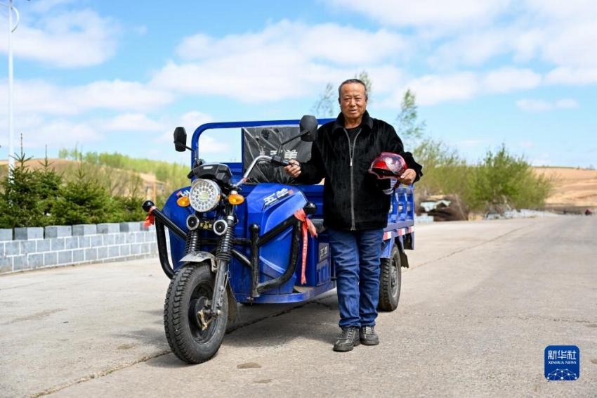 5年間で宅配物10万個をボランティアで届けてきた内蒙古の男性