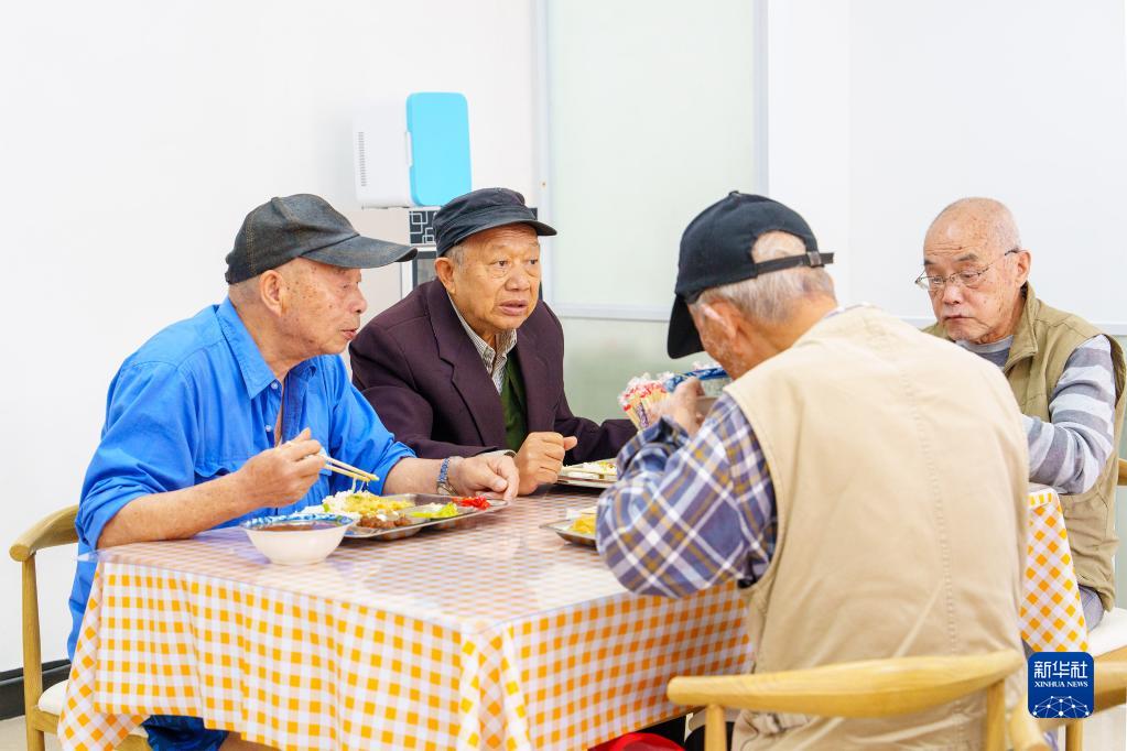 近所の「小さな食堂」が高齢者たちに心も温まる食事を提供　江西省南昌