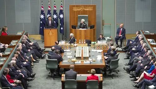 2014年11月17日、習近平国家主席はオーストラリア連邦議会で「手を携えて中豪発展の夢を追い、肩を並べて地域の安定と繁栄を実現する」と題する重要演説を行った。（撮影・謝環馳）