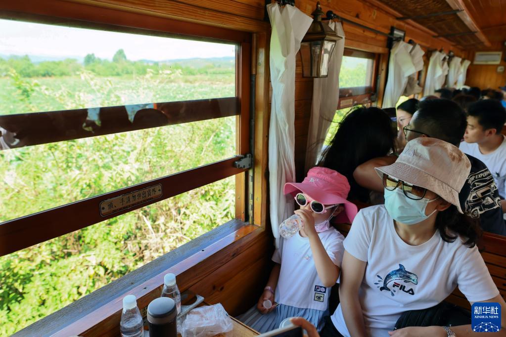 古い鉄道で新しい体験　雲南紅河