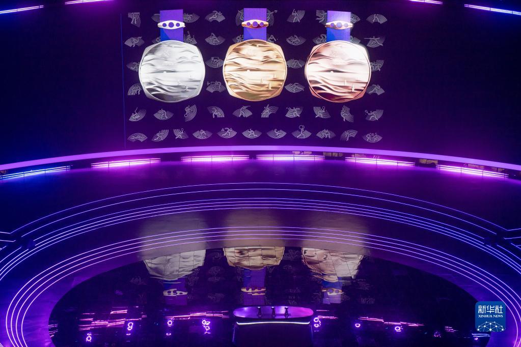杭州アジア競技大会で授与されるメダル「湖山」が発表された会場（6月15日撮影・江漢）