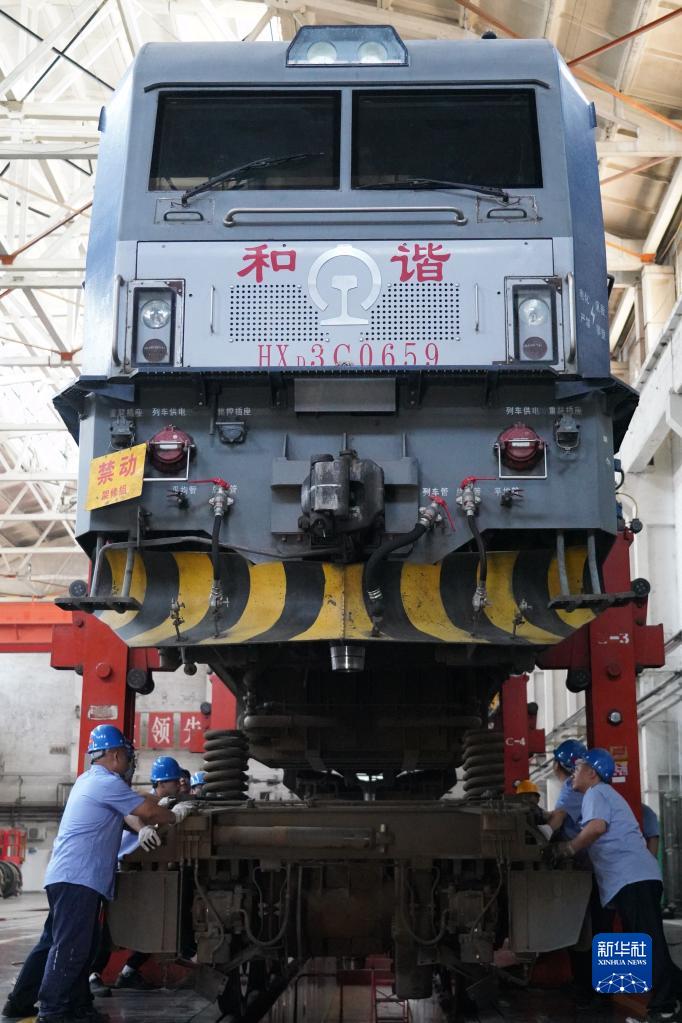 「暑運」控え列車の車両点検を実施　北京