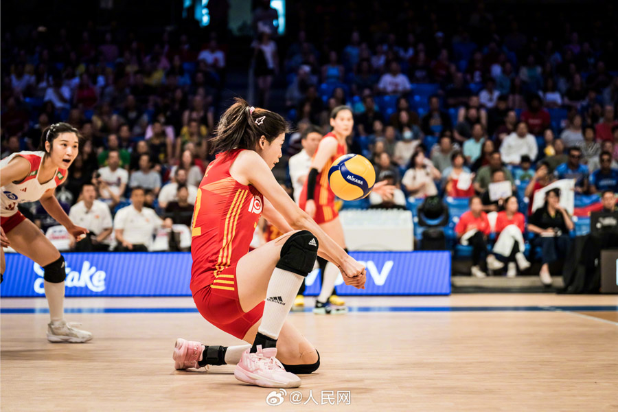 中国女子バレーが3対1でブラジルに勝利し、準決勝に進出