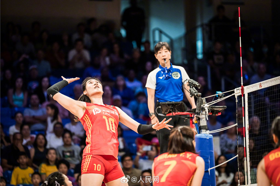 中国女子バレーが3対1でブラジルに勝利し、準決勝に進出