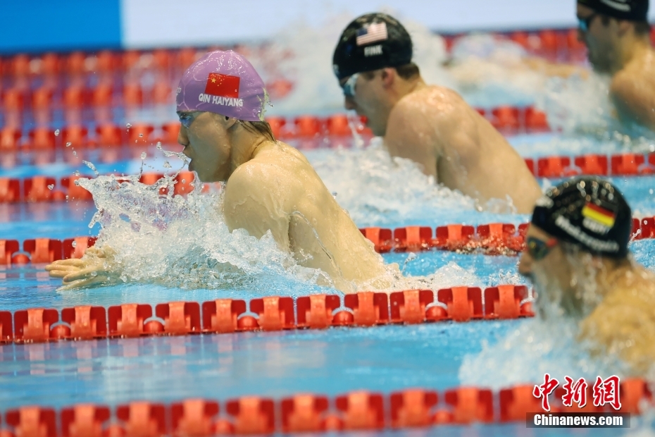 男子100メートル平泳ぎで中国の覃海洋選手が金メダル　世界水泳選手権2023福岡大会