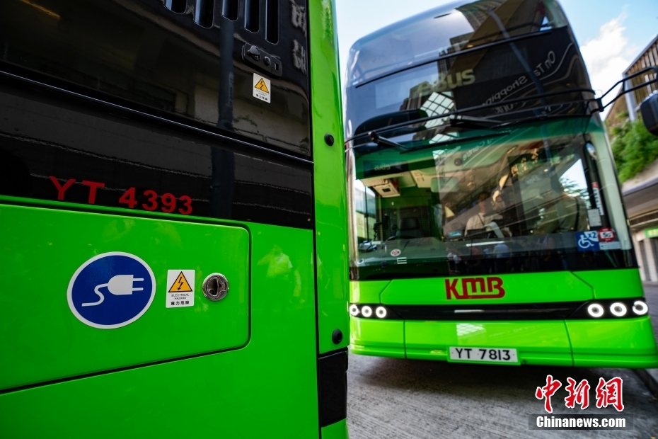 電動二階建てバスが香港でお披露目