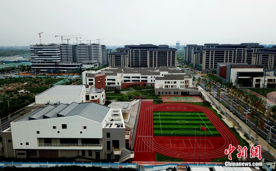 上空から撮影した雄安新区「三校一院」プロジェクト　河北省