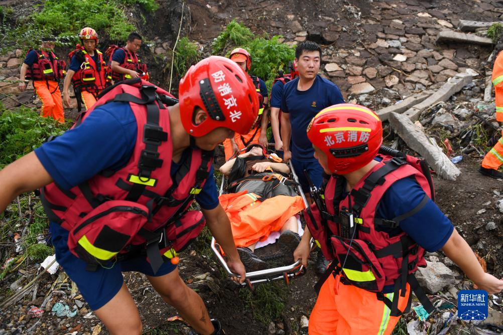 懸命の復旧作業が続く北京の豪雨災害現場