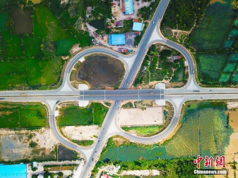 中国企業が建設した首都環状道路3号線が開通　カンボジア