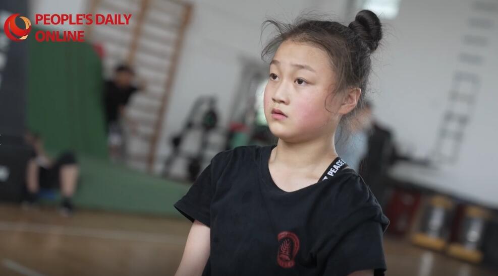 13歳の少女が抱く雑技の夢　河北省呉橋