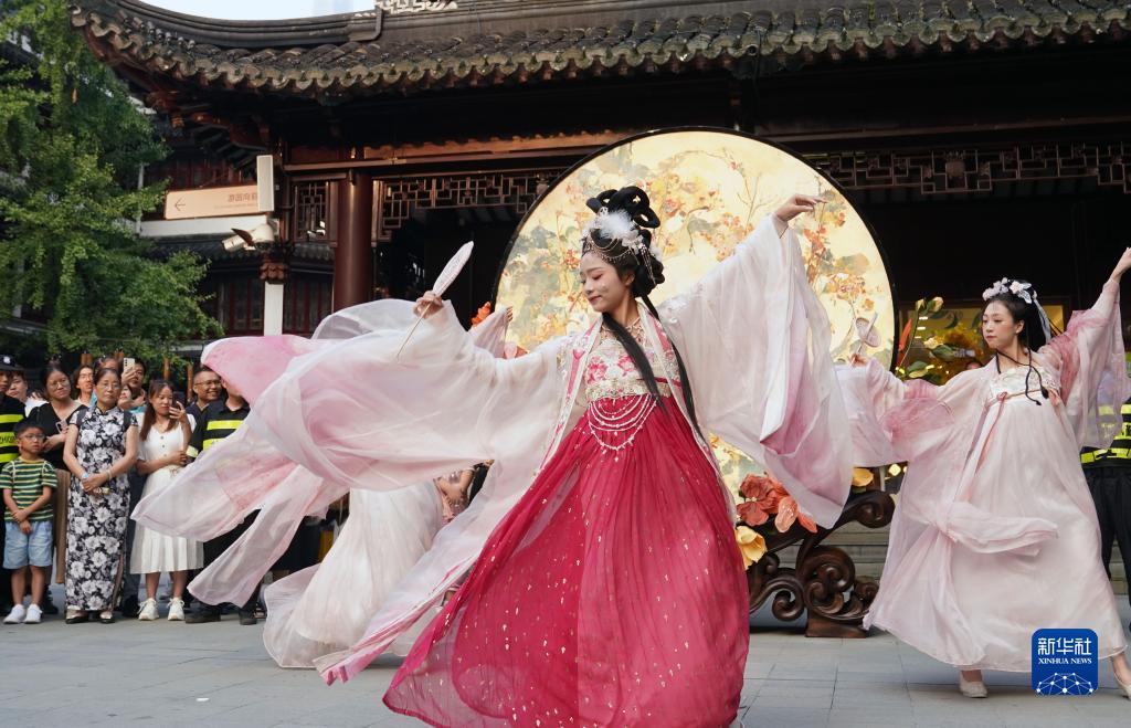 上海豫園で「仲秋月神遊」イベントが開幕