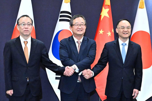 中日韓高級事務レベル協議、中日韓協力の着実な再開を議論