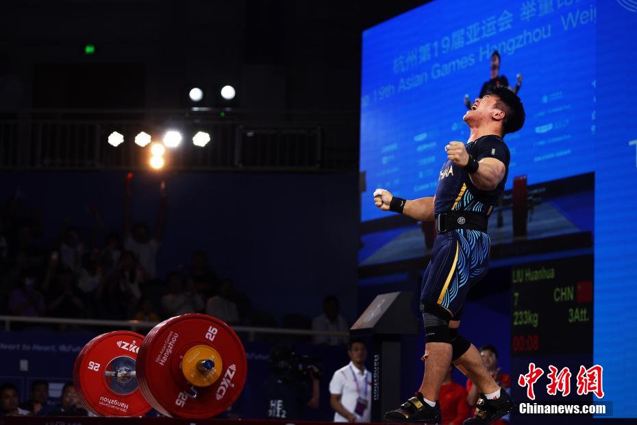 中国の劉煥華選手がアジア大会記録更新で金メダル　重量挙げ男子109キロ級
