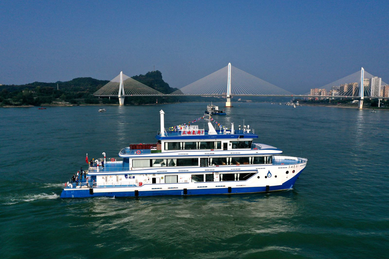 中国初の水素燃料電池動力モデル船「三峡氢舟1」号が初航行