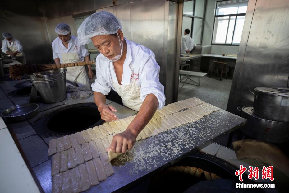 無形文化遺産「西亭脆餅」生産工房を訪ねて　江蘇省南通