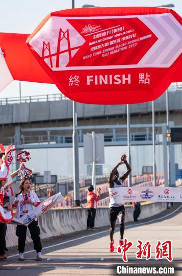 第1回港珠澳大橋香港区間ハーフマラソンが開催　香港特区