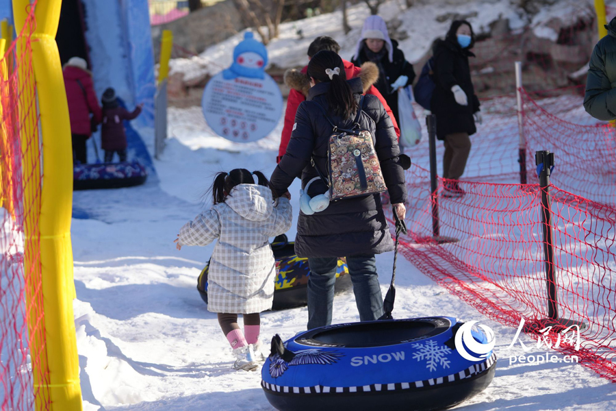 冬を盛り上げる「氷雪経済」　北京