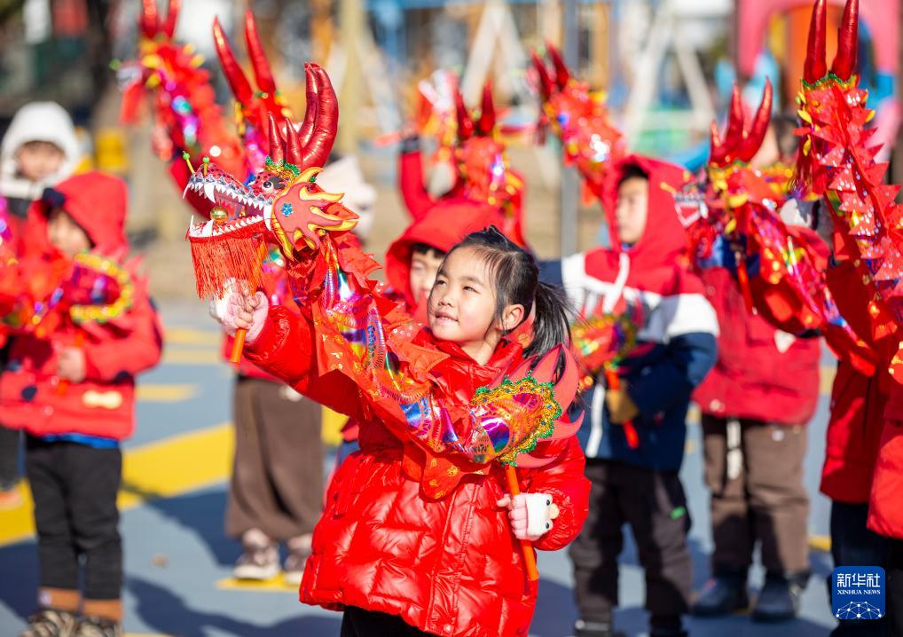 春節を歓迎するムード高まる中国