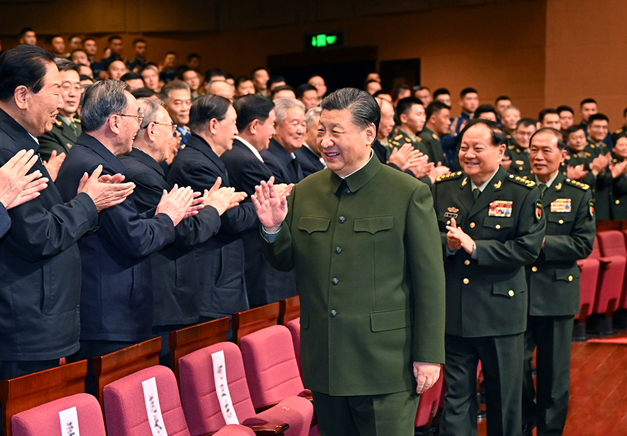 中央軍事委員会が北京駐留部隊退役幹部のために新春芸術公演を開催